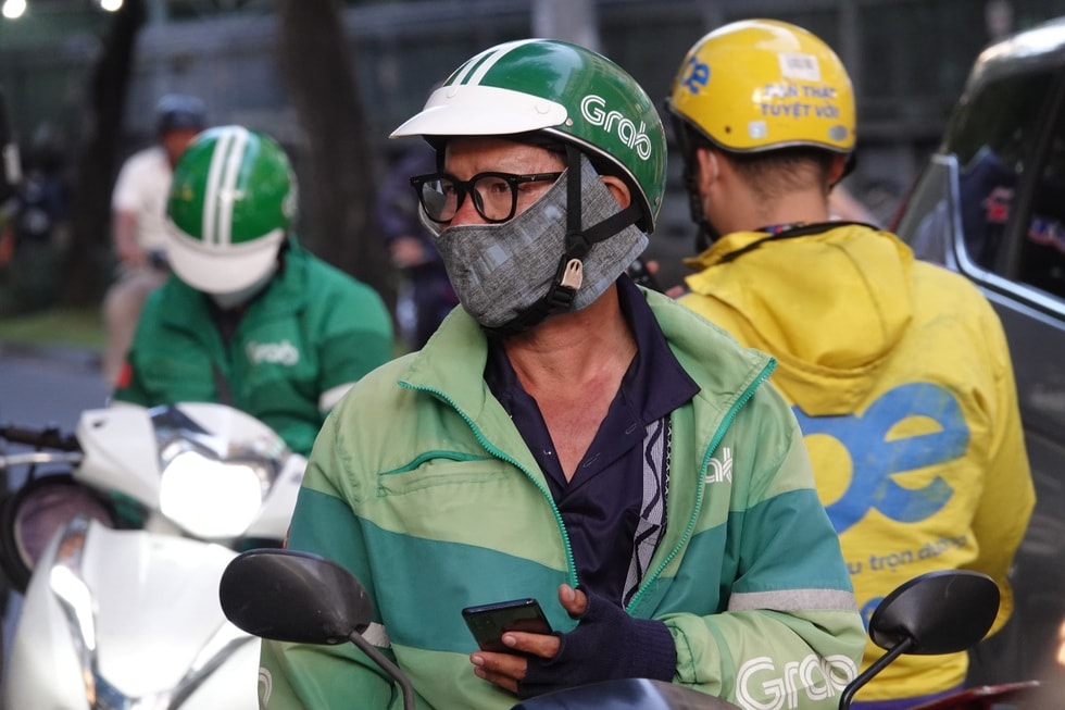 Tài xế công nghệ ngã gục vì những cuốc xe Tết, bận không kịp đi vệ sinh - 6