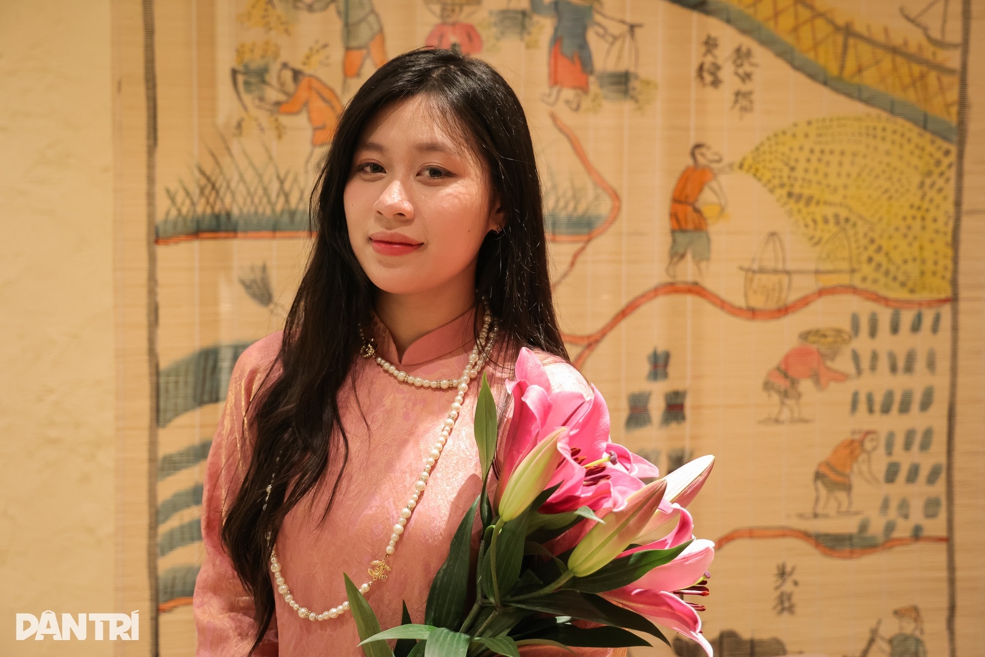 Mời nghệ nhân Hàng Trống vẽ tranh, quán cà phê ở Hà Nội hút khách chụp ảnh - 8 Mời nghệ nhân Hàng Trống vẽ tranh, quán cà phê ở Hà Nội hút khách chụp ảnh - 8