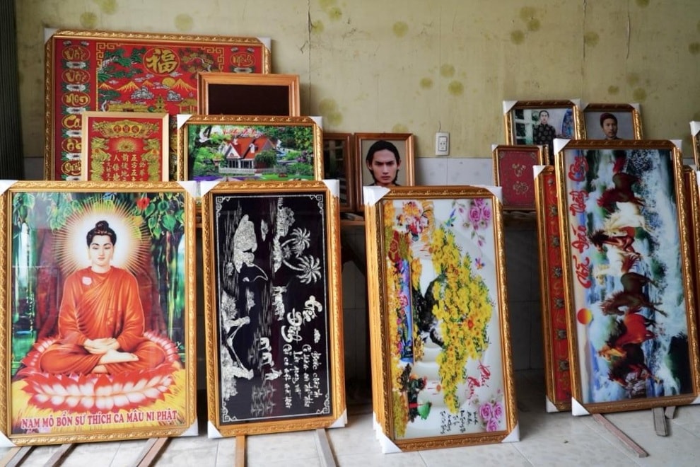 Làng nghề tranh kiếng tất bật ngày cận Tết, thợ làm quên ăn, quên ngủ - 3