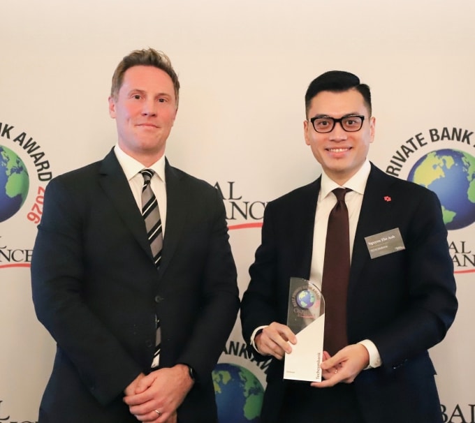 Đại diện Techcombank nhận giải Ngân hàng Private Banking tốt nhất Việt Nam năm 2026, ngày 10/2. Ảnh: Techcombank