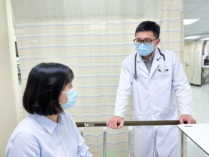 Chị Hiền được theo dõi ở khoa Cấp cứu trước khi nhập viện điều trị nội trú. Ảnh: Bệnh viện Đa khoa Tâm Anh