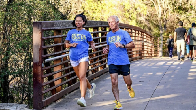 Carlos Sanchez và cháu gái Mia Sanchez cùng đủ điều kiện thi đấu tại Boston Marathon 2026. Ảnh: Carlos Sanchez