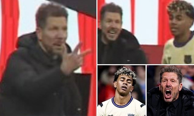 HLV Simeone trêu chọc Yamal trong trận Atletico thắng Barca 4-0 trên sân Metropolitano, thành phố Madrid, Tây Ban Nha, tối 12/2/2026. Ảnh: Daily Mail