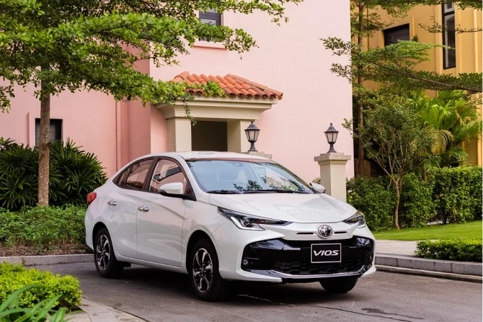 Toyota Vios vẫn là mẫu xe bán chạy nhất phân khúc trong tháng 1/2026. Ảnh: TMV