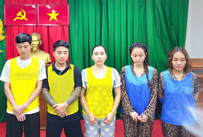 Nhóm cầm đầu đường dây lừa đảo. Ảnh: Thái Hà