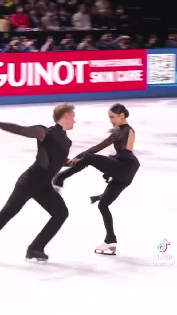 Truyền thông Mỹ tố trọng tài Pháp thiên vị ở Olympic mùa Đông