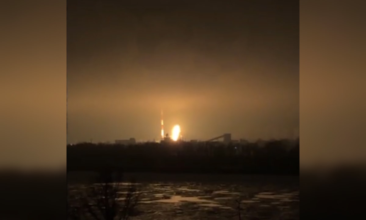 Hứng loạt tên lửa và UAV Nga, thủ đô Kiev rung chuyển