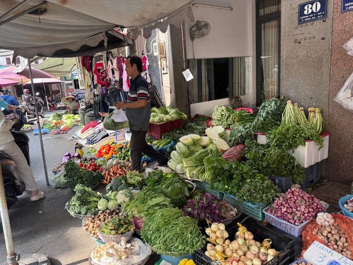 Rau củ quả dồi dào dịp Tết - Ảnh 1.