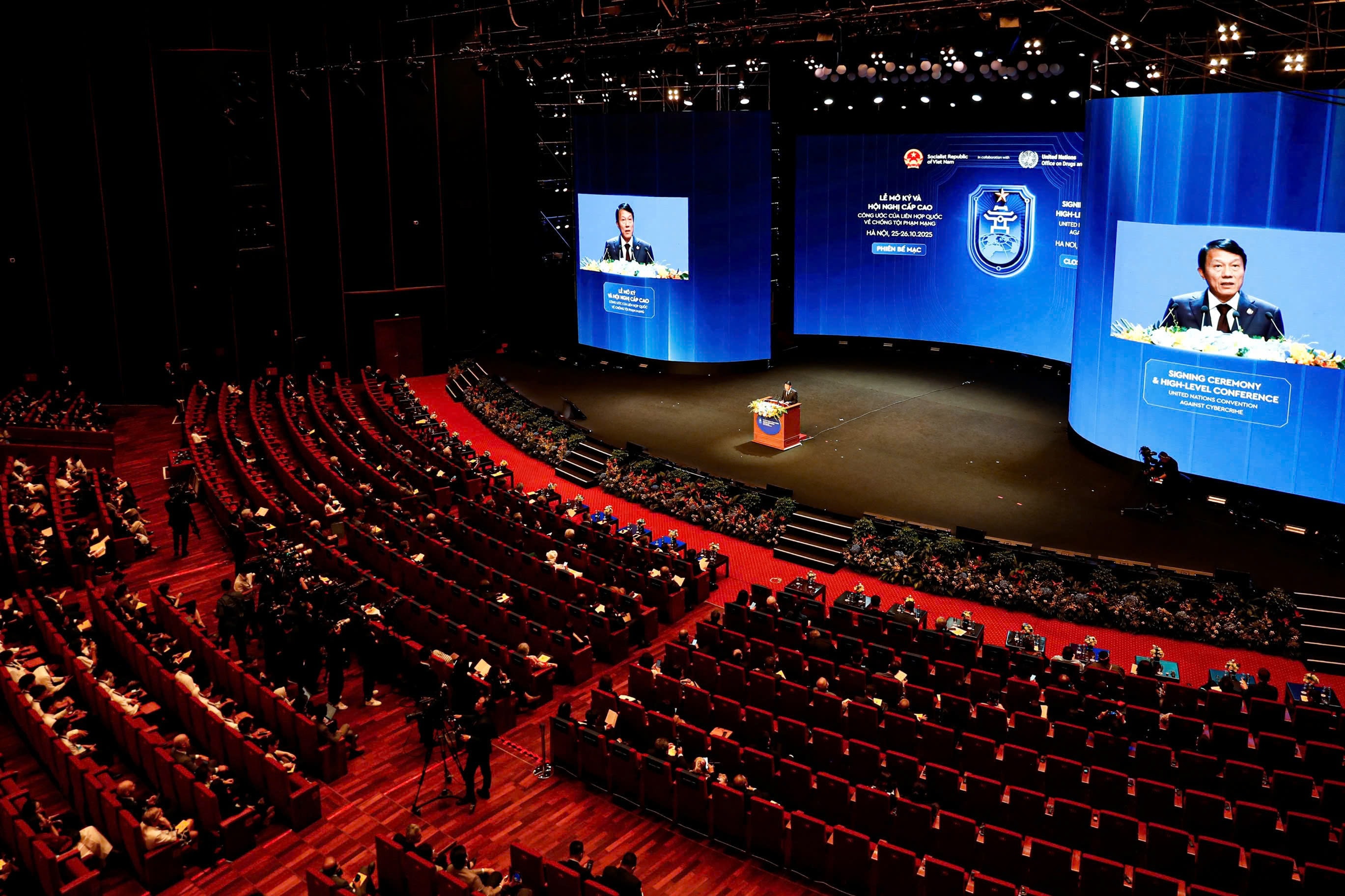 Toàn cảnh Lễ mở ký Công ước Liên Hợp Quốc về chống tội phạm mạng (Công ước Hà NộI) (Ảnh: Minh Đức)
