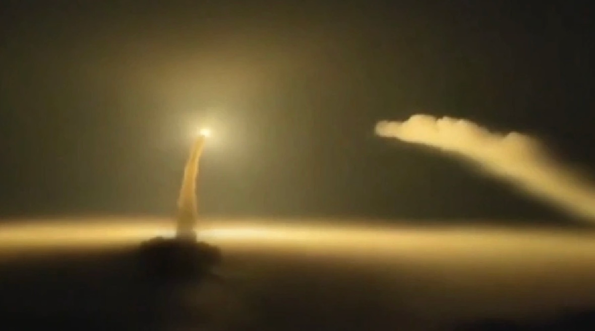 Ukraine tập kích kho đạn lớn của Nga bằng tên lửa Flamingo. (Ảnh: X)