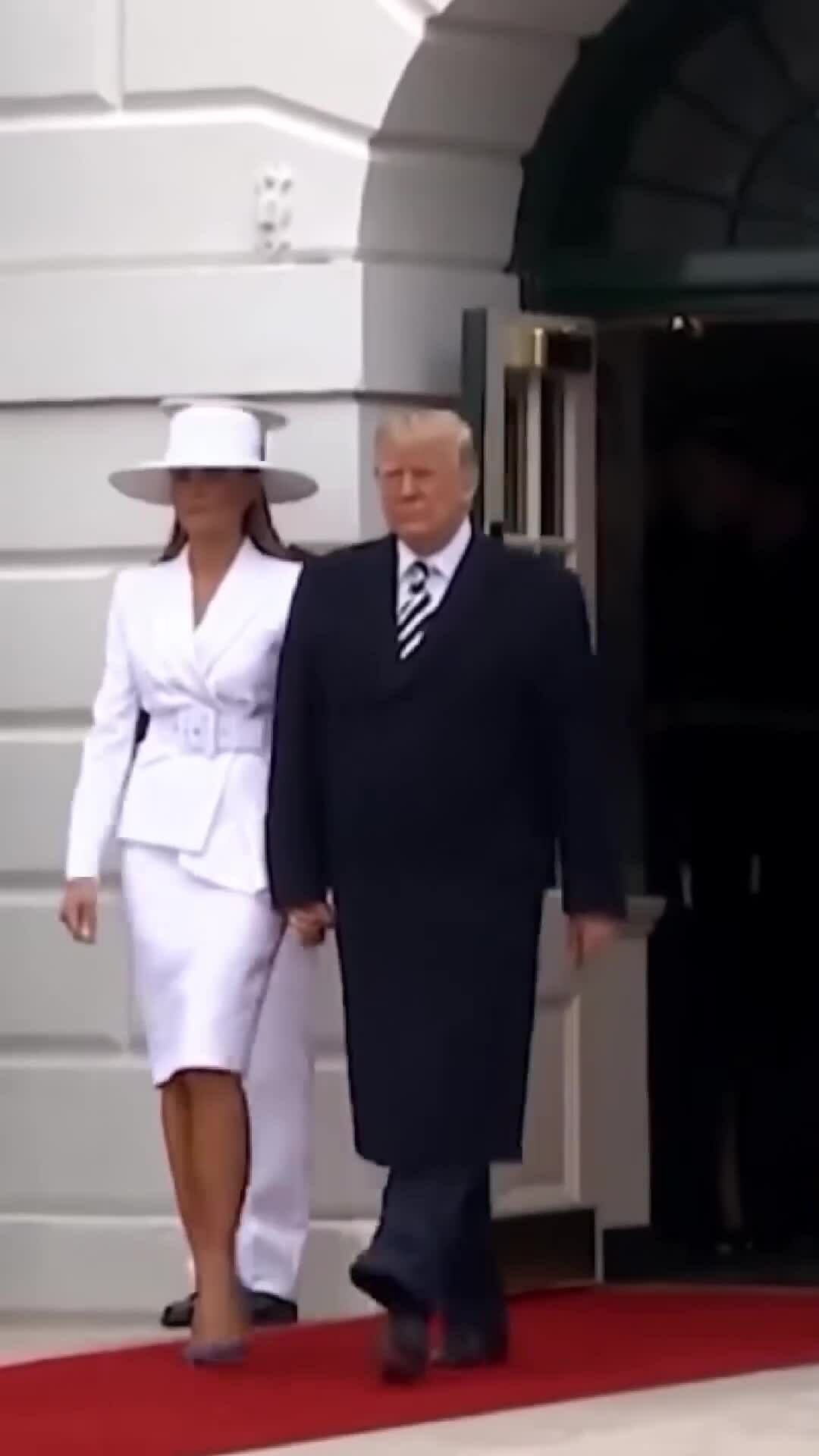 Phong cách thời trang của bà Melania Trump 