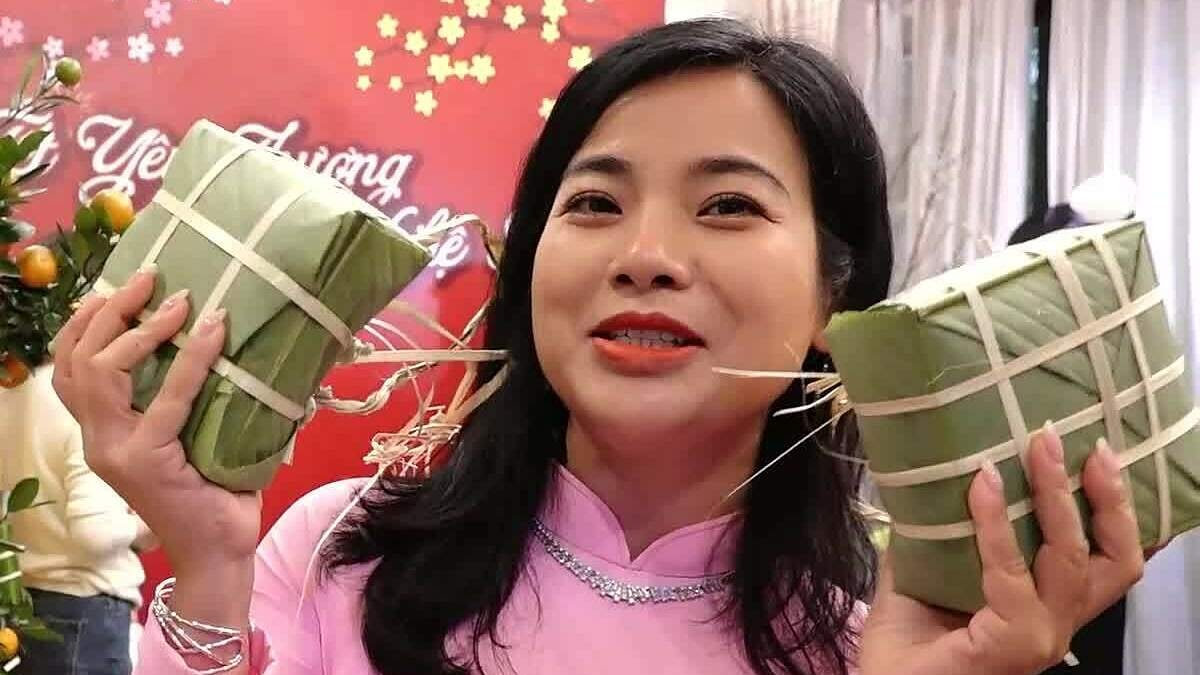 Nghệ sĩ Lan Hương, Trà My quây quần gói bánh chưng 
