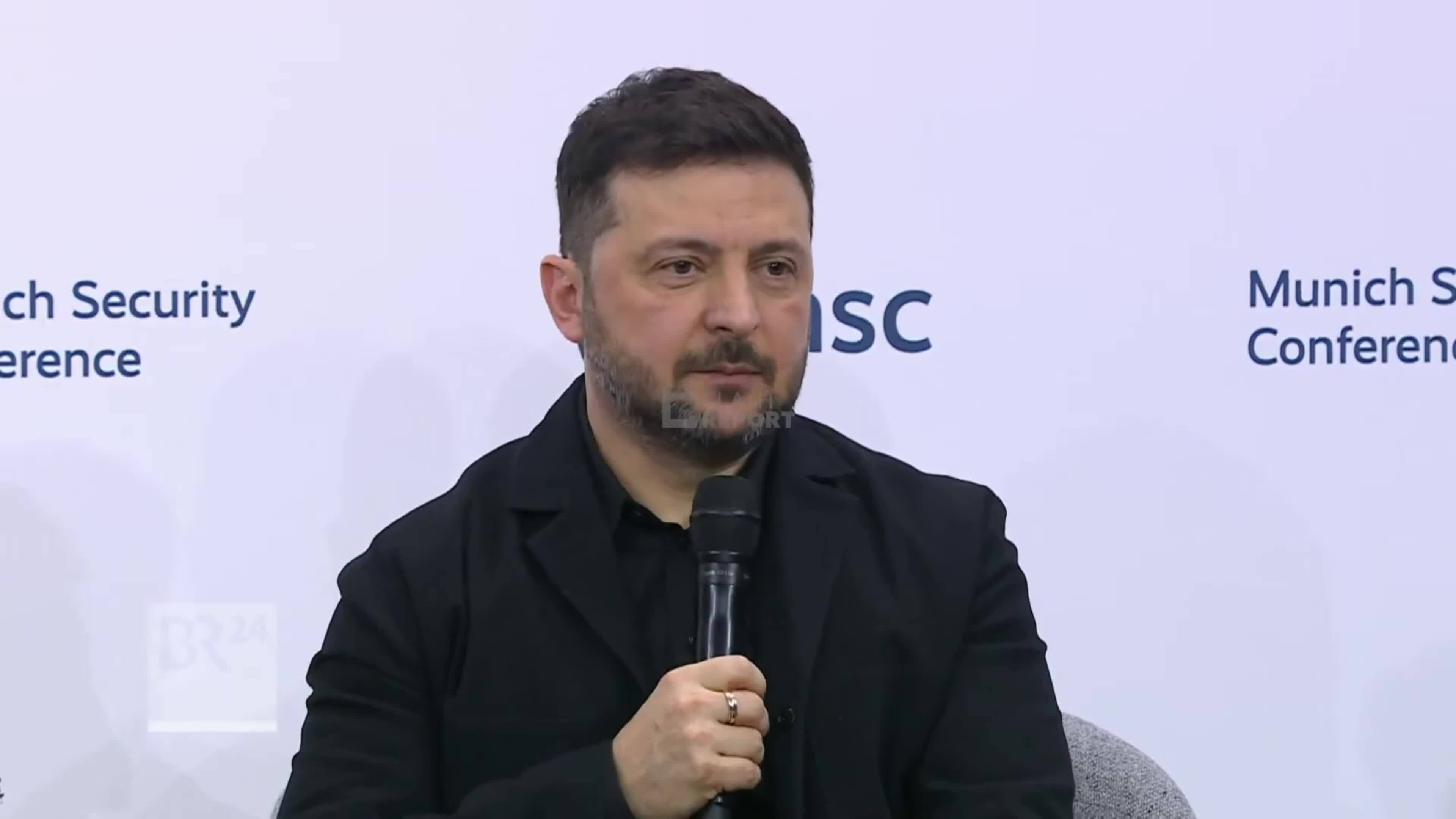 Ông Zelensky nói chỉ thấy 'một chút áp lực' từ Tổng thống Trump