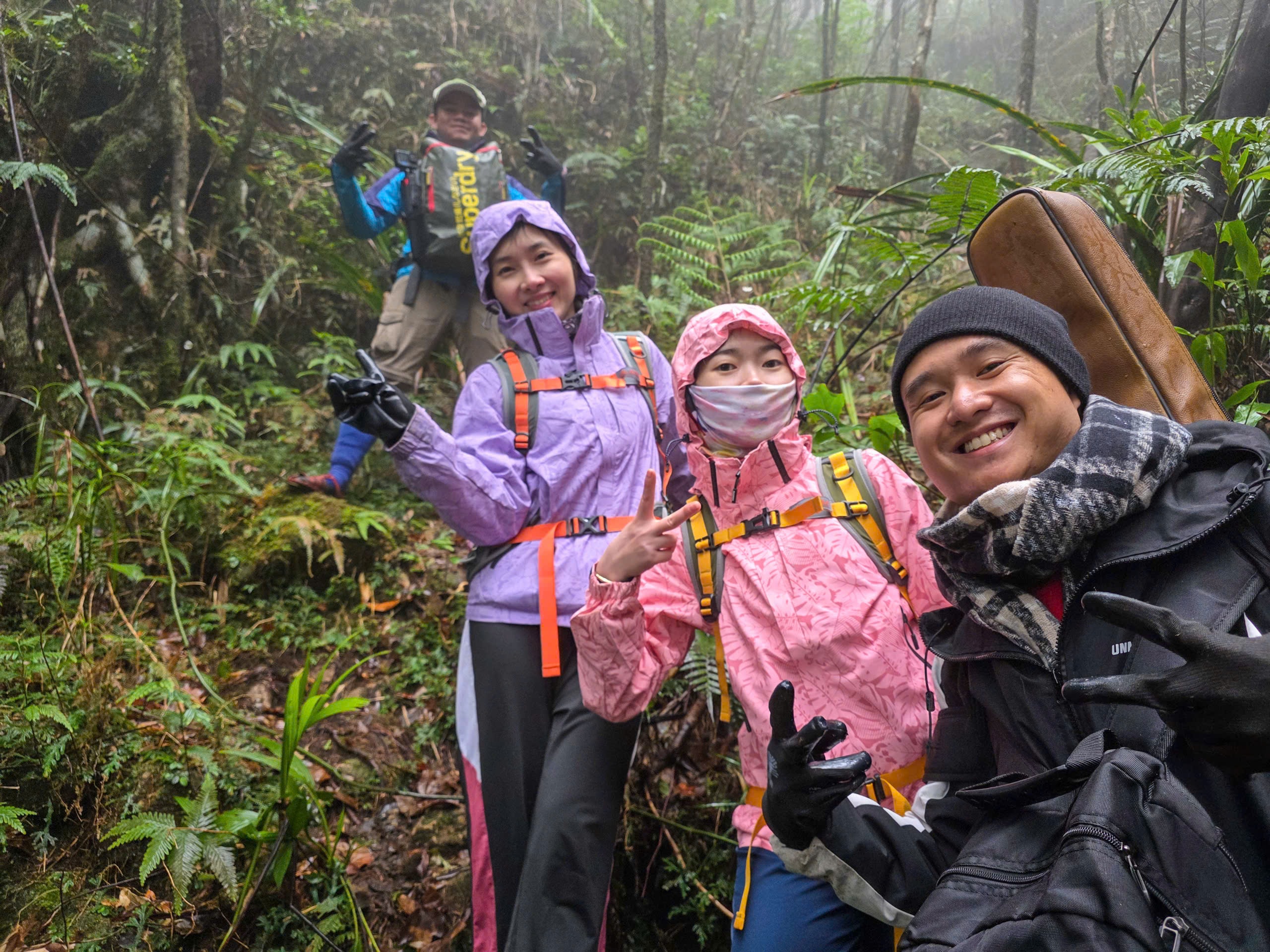 Du xuân trên "nóc nhà Quảng Trị" giữa mây Trường Sơn - Ảnh 9.
