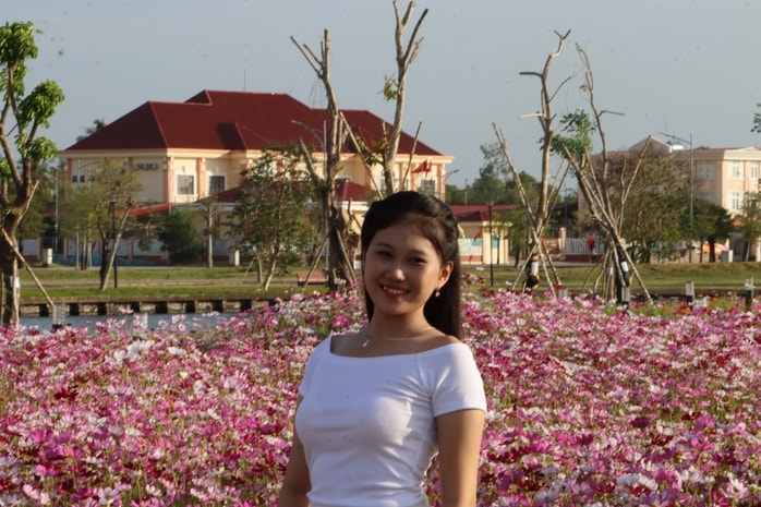 VIDEO: Cánh đồng hoa sao nhái tuyệt đẹp ở Cà Mau - Ảnh 6.