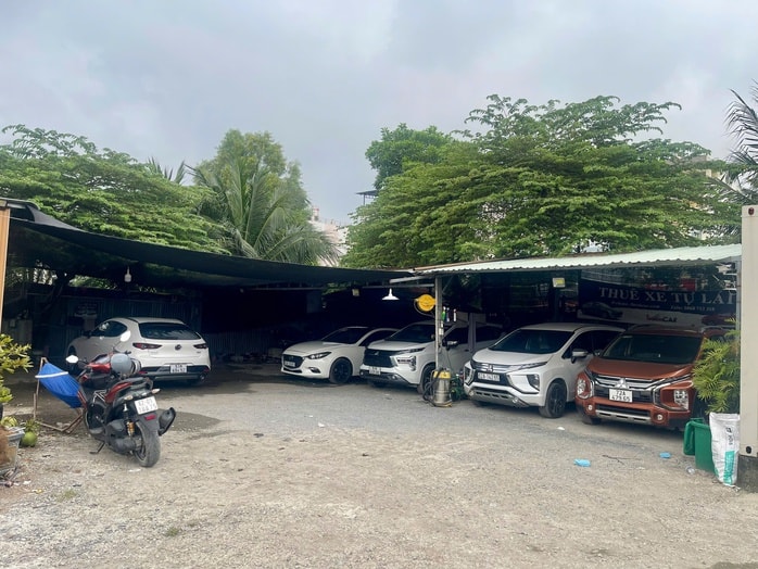 Thuê xe tự lái cận Tết 2026: Giá rẻ cạn kiệt , tìm xe khó khăn - Ảnh 1.