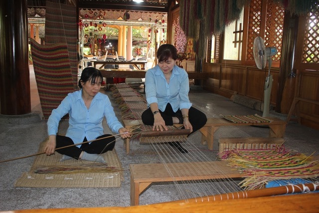 Nơi hội tụ các loài hoa và nghề truyền thống đón khách du xuân- Ảnh 5.