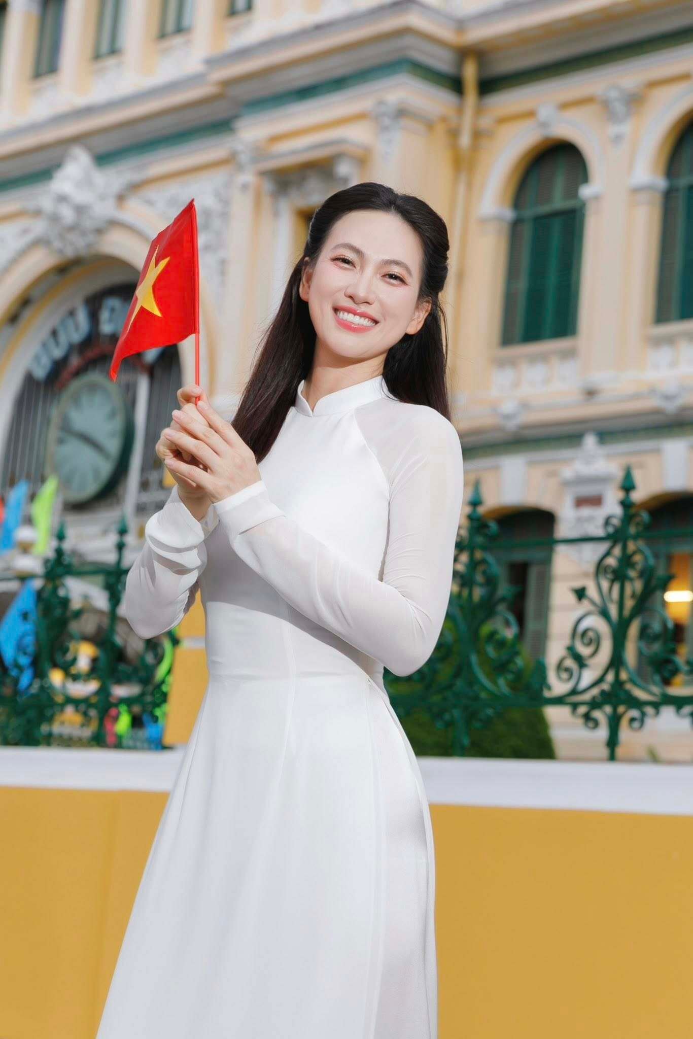 Phương Anh Đào sinh năm 1992, quê ở Bạc Liêu (cũ). Cô bắt đầu được biết đến từ phim độc lập 