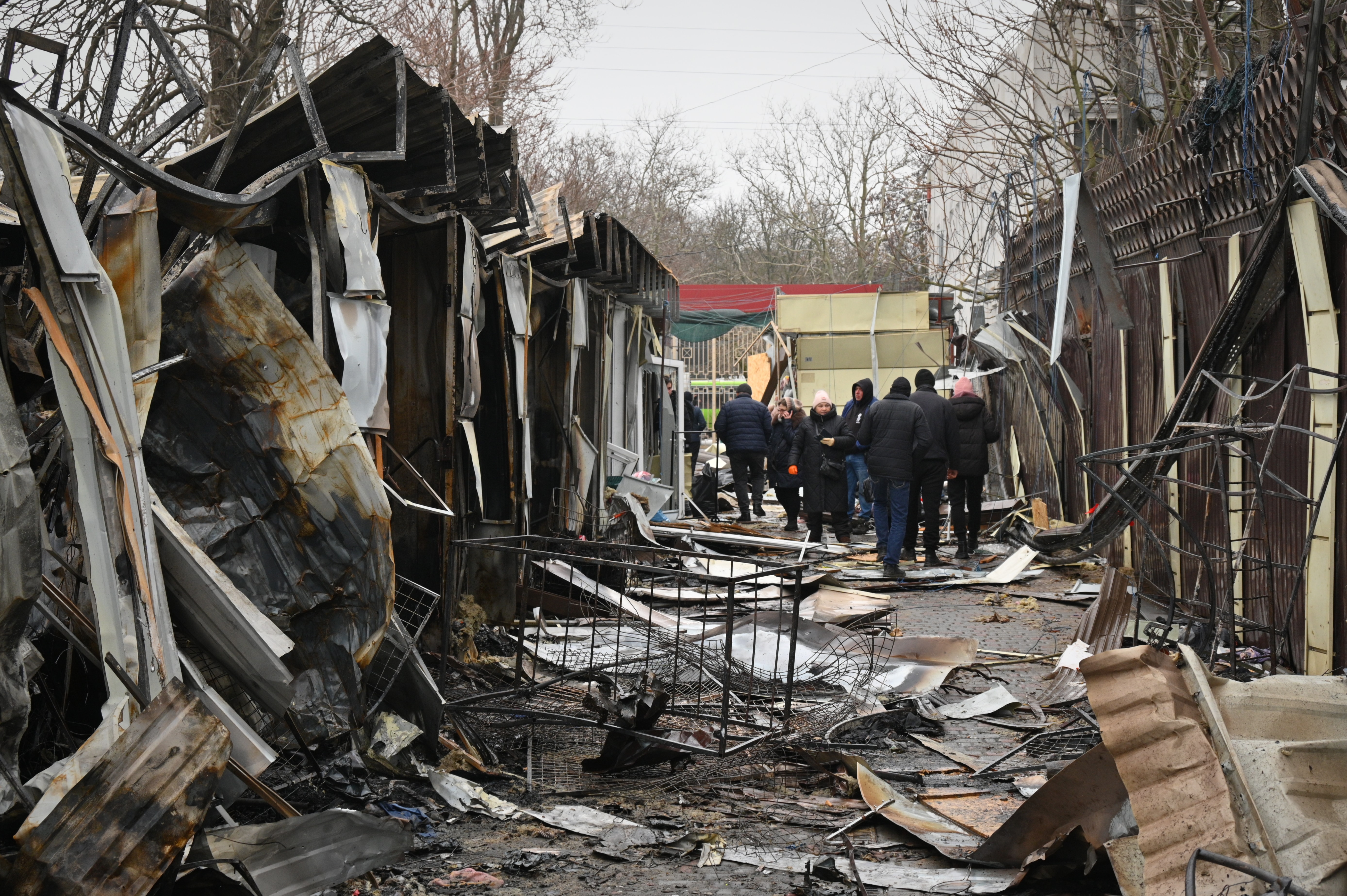 Khu chợ thành phố bị tàn phá sau cuộc tấn công của Nga tại Odesa, Ukraine, ngày 12/2/2026. (Ảnh: AP/Michael Shtekel)