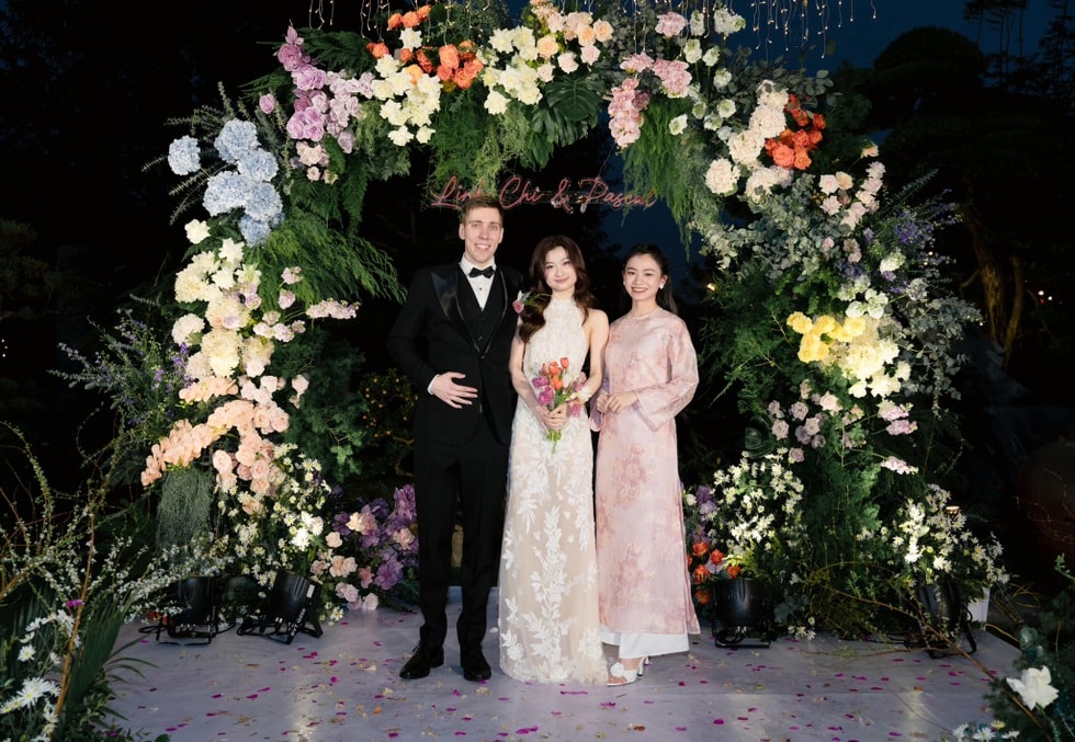 Những đám cưới ngoại được đặt trước hàng năm trời và điều thú vị phía sau - 2