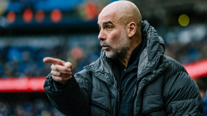 HLV Pep Guardiola chỉ đạo trong trận Man City thắng Salford City 2-0 ở vòng bốn Cup FA trên sân Etihad, Manchester, Anh ngày 14/2/2026. Ảnh: Man City