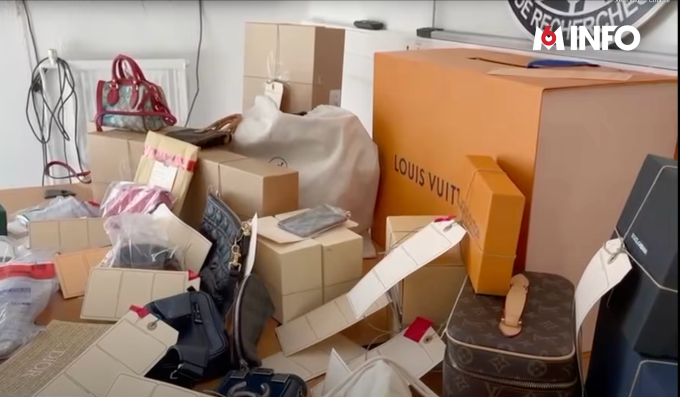 Bộ sưu tập đồ hiệu bị nhà chức trách thu tại nhà các bị can. Ảnh: Gendarmerie PACA