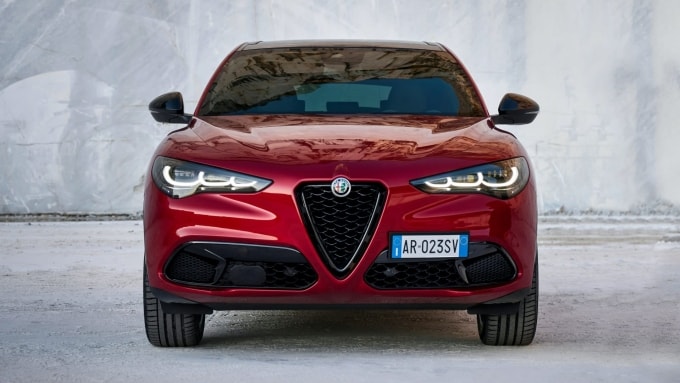 Alfa Romeo Stelvio, mẫu crossover được Stellantis giới thiệu phiên bản diesel trở lại. Ảnh: Stellantis