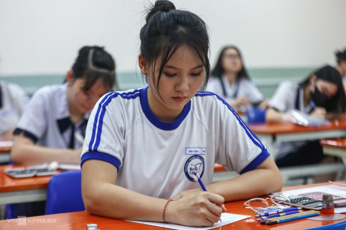 Thí sinh TP HCM thi tốt nghiệp THPT 2025. Ảnh: Quỳnh Trần