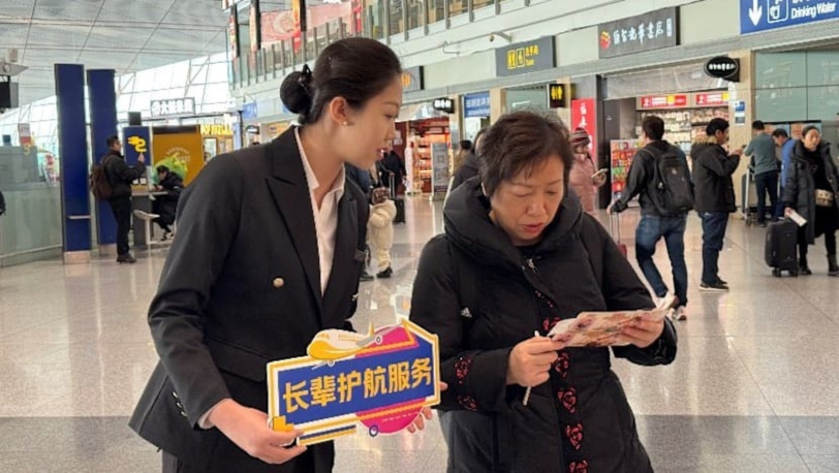 Các hãng du lịch triển khai chương trình hỗ trợ hành khách từ 55 tuổi trở lên.