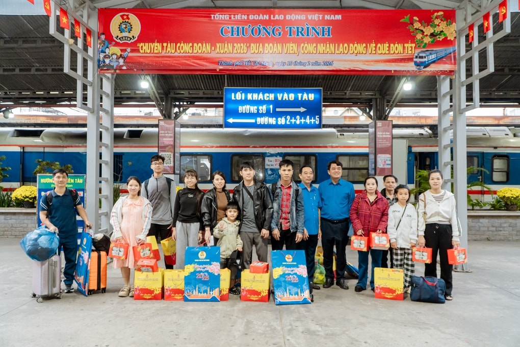 Ước mơ của công nhân xa quê, chuyện từ 12 triệu phần quà - 3 Ước mơ của công nhân xa quê, chuyện từ 12 triệu phần quà - 3