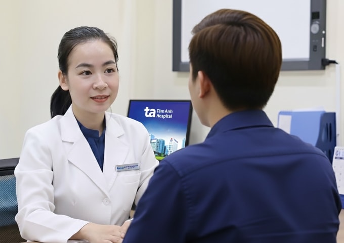 Bác sĩ Duy tư vấn cho người bệnh. Ảnh minh họa: Phòng khám Đa khoa Tâm Anh Quận 7