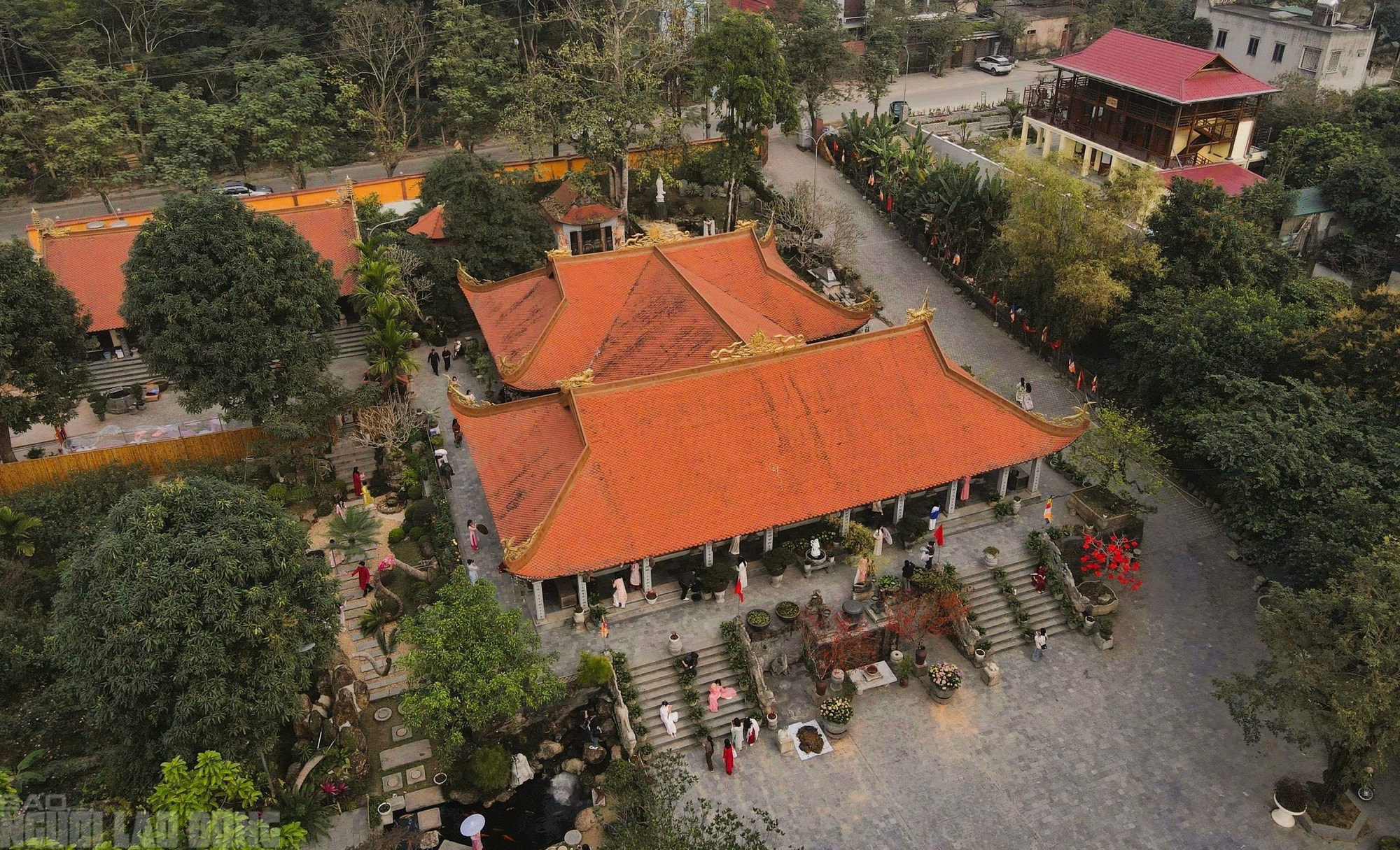 Ngôi chùa cổ ở Thanh Hóa hút khách tới check-in ảnh Tết - Ảnh 14.