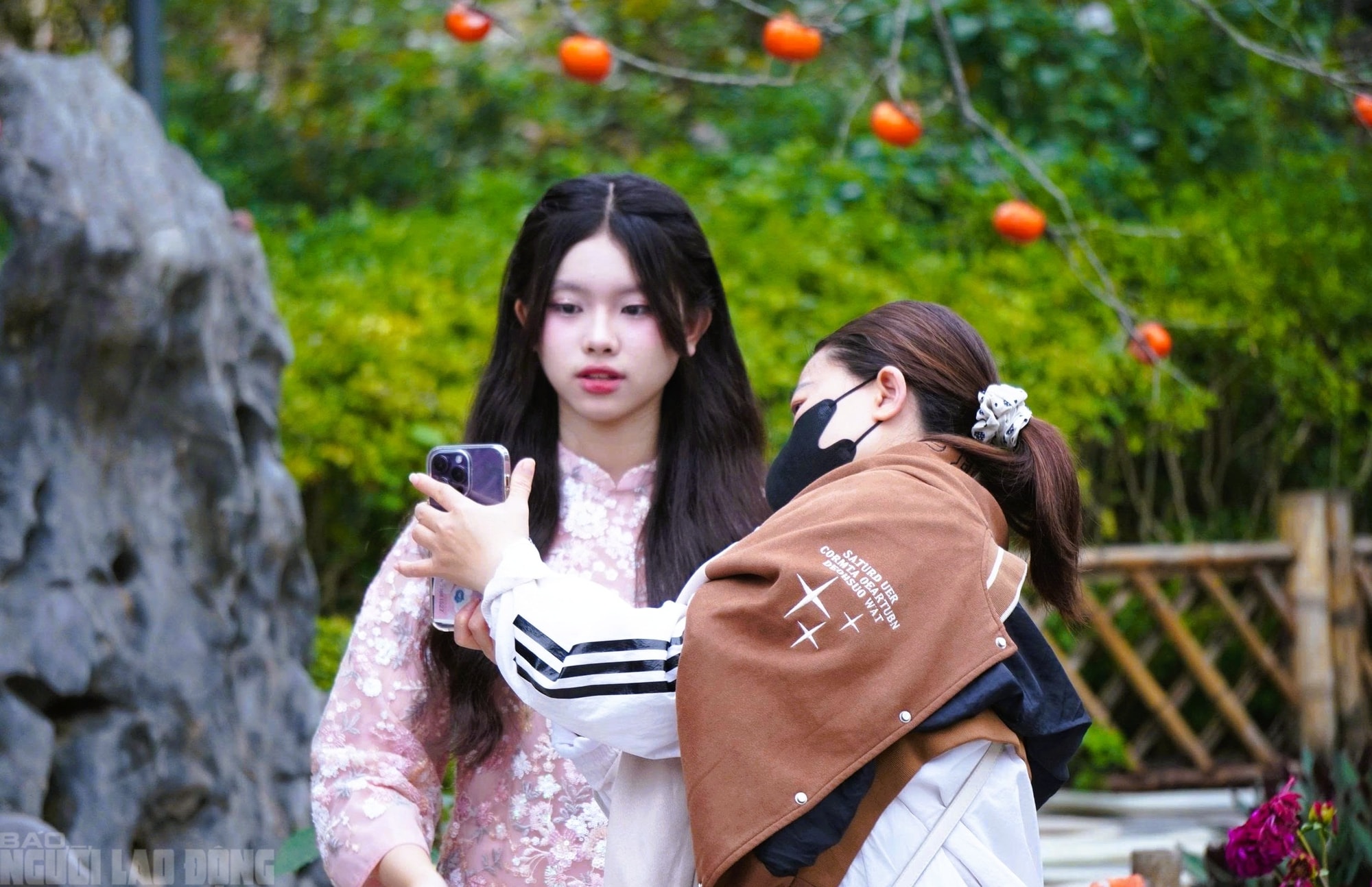 Ngôi chùa cổ ở Thanh Hóa hút khách tới check-in ảnh Tết - Ảnh 11.