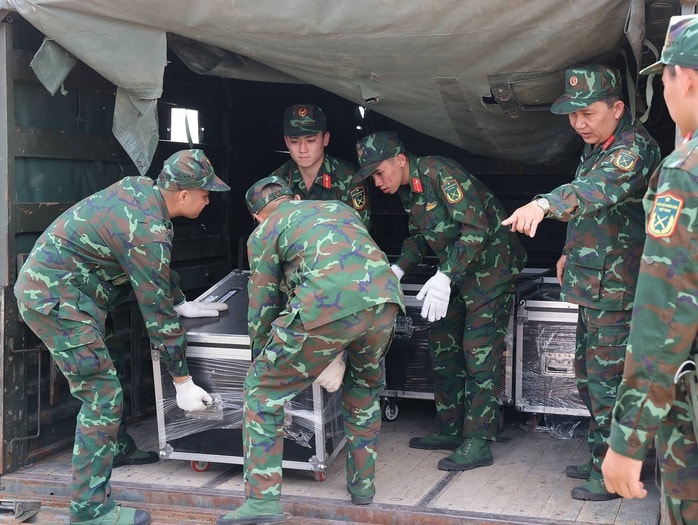 Cận cảnh trận địa pháo hoa Cần Thơ chào đón năm mới 2026 - Ảnh 1.