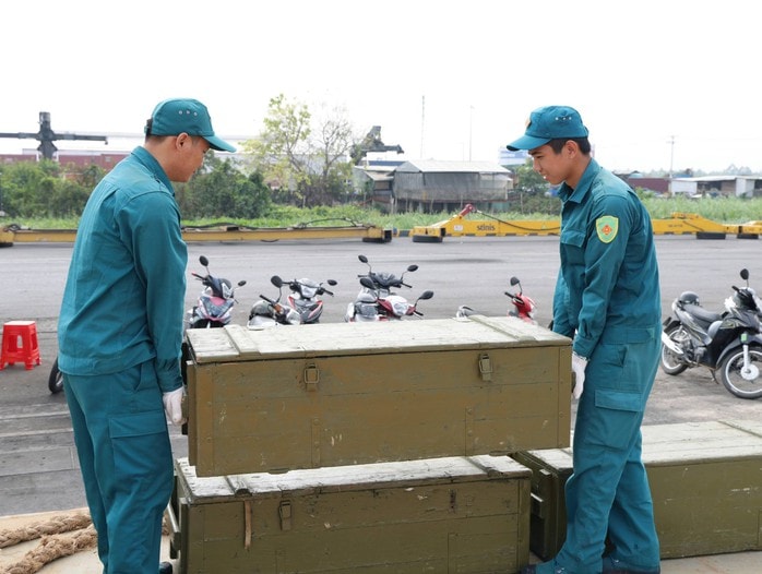 Cận cảnh trận địa pháo hoa Cần Thơ chào đón năm mới 2026 - Ảnh 3.