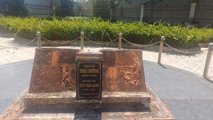 CLIP: Cận cảnh đồng hồ đá hơn 100 năm tuổi ở Cà Mau - Ảnh 2.