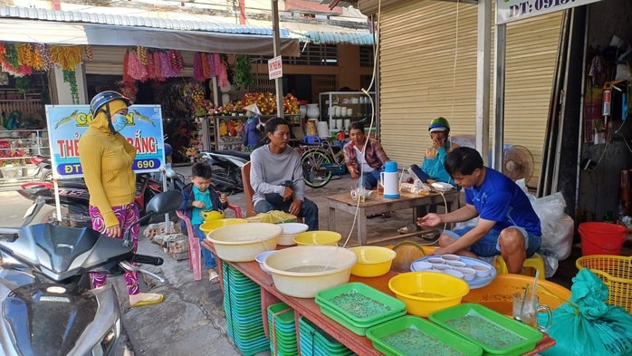 VIDEO: Thu hoạch đặc sản tỉ USD ở Cà Mau - Ảnh 6.