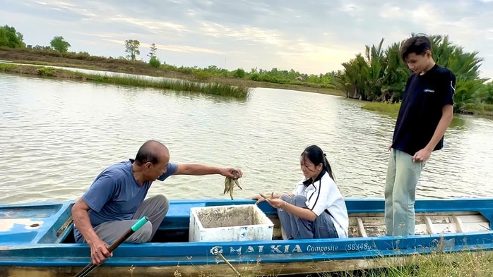 VIDEO: Thu hoạch đặc sản tỉ USD ở Cà Mau - Ảnh 9.