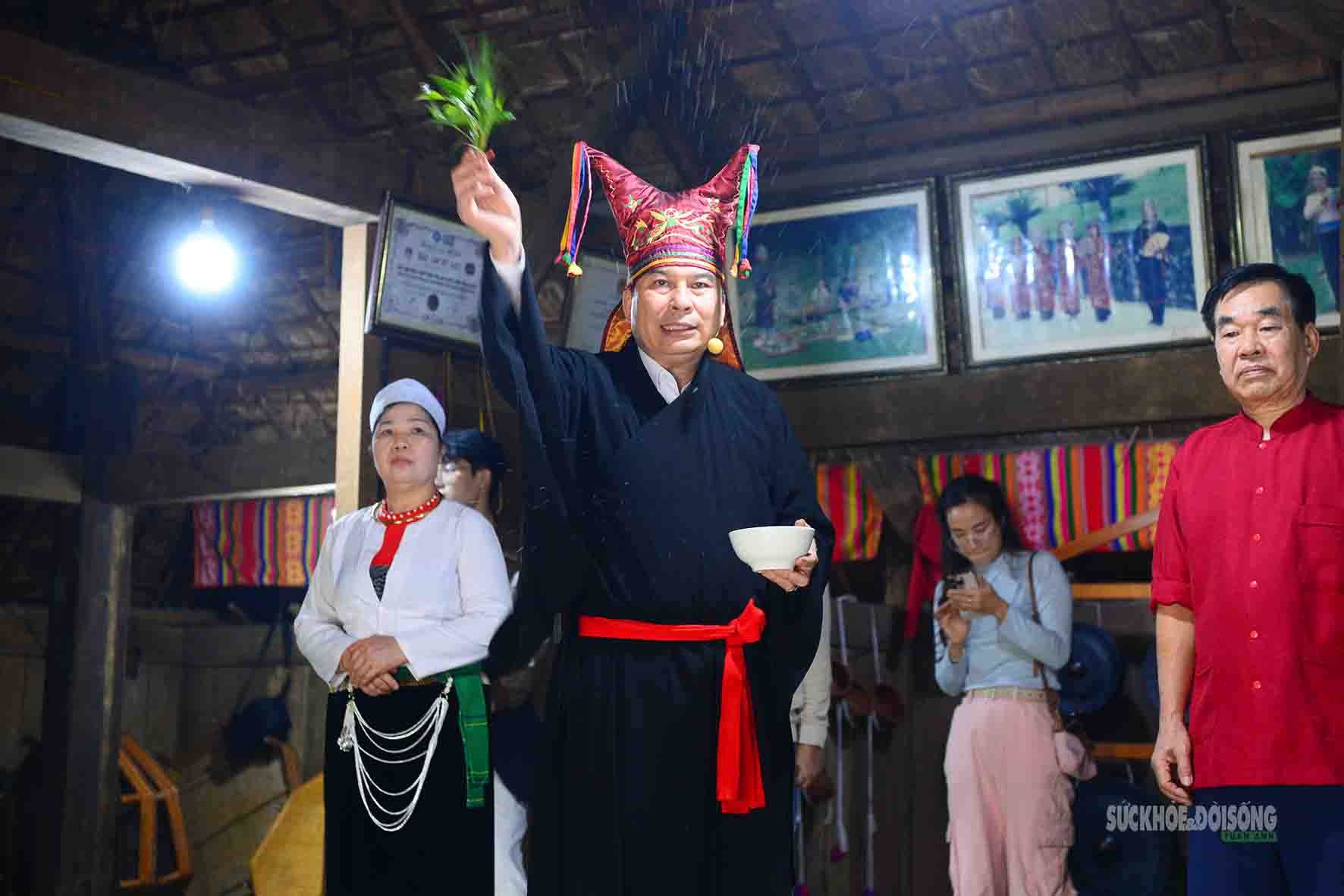 Giữ lửa thiêng trong mỗi nếp nhà Mường- Ảnh 7. Giữ lửa thiêng trong mỗi nếp nhà Mường- Ảnh 7.