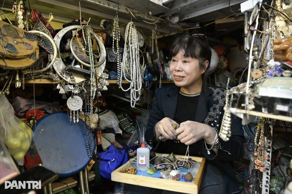 Chuyện nghề đặc biệt của chủ tiệm ở Hà Nội 30 năm không đóng cửa ngày Tết - 6 Chuyện nghề đặc biệt của chủ tiệm ở Hà Nội 30 năm không đóng cửa ngày Tết - 6