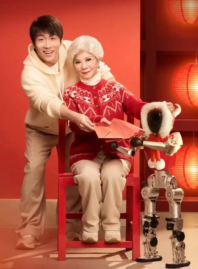 Robot gây bão trên sân khấu năm mới Trung Quốc