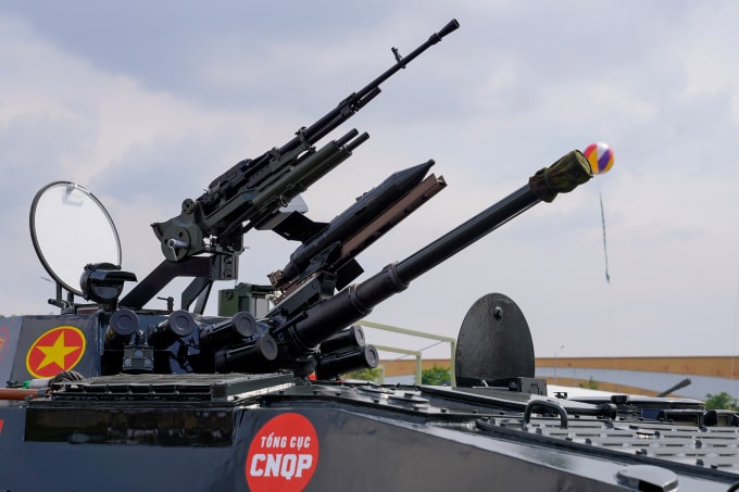 Xe chiến đấu bộ binh XCB-01 do Tổng cục Công nghiệp quốc phòng nghiên cứu, phát triển tại triển lãm 80 năm thành tựu đất nước, tháng 8/2025. Ảnh: Nguyễn Đông