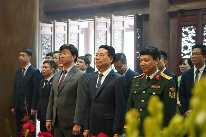 Bộ trưởng Nguyễn Mạnh Hùng, Thứ trưởng Bùi Hoàng Phương cùng đoàn đại biểu Bộ KH&CN thăm Khu Di tích K9 Đá Chông.