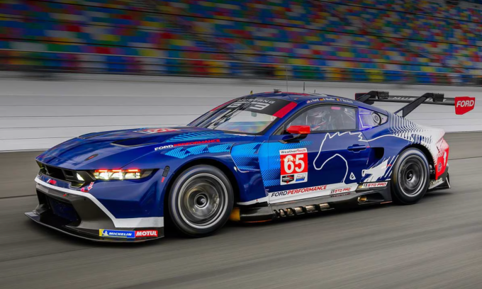 Mustang GT3 trên đường đua. Ảnh: Ford