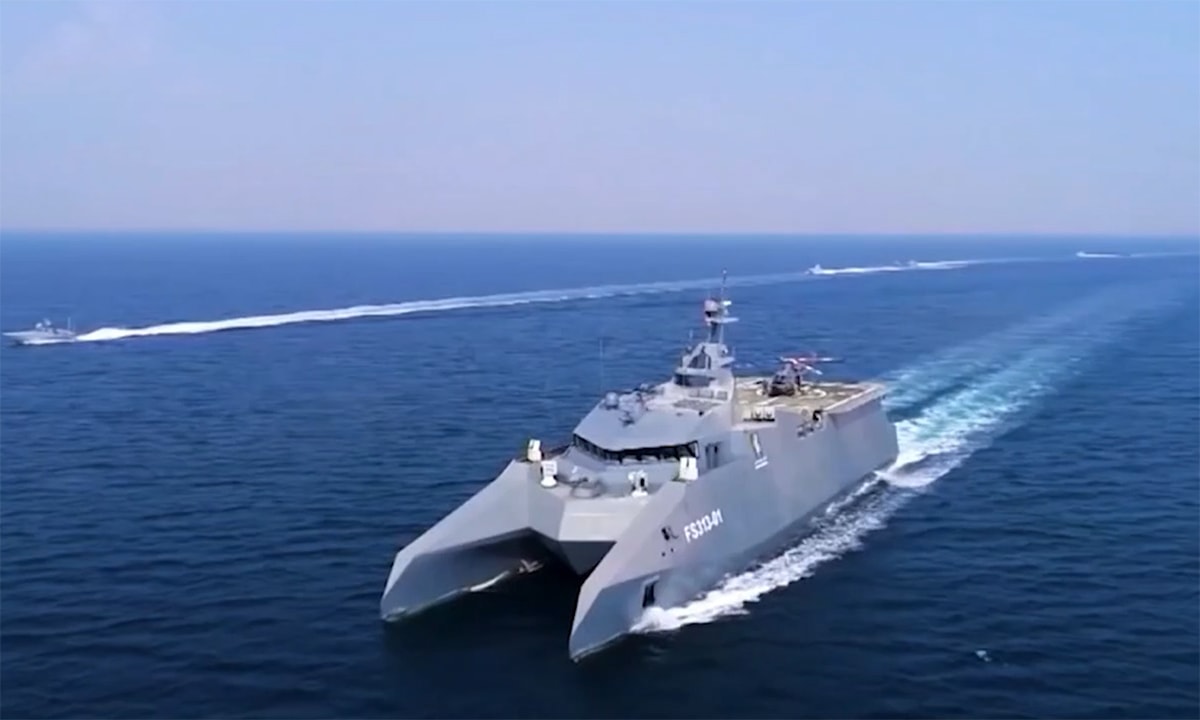 Iran diễn tập kiểm soát eo biển Hormuz