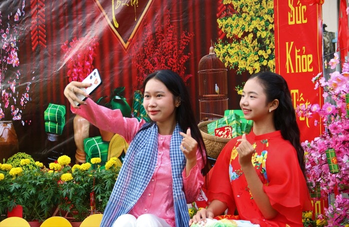 VIDEO: Ký ức Tết xưa ùa về ở chợ quê giữa phố  - Ảnh 15.