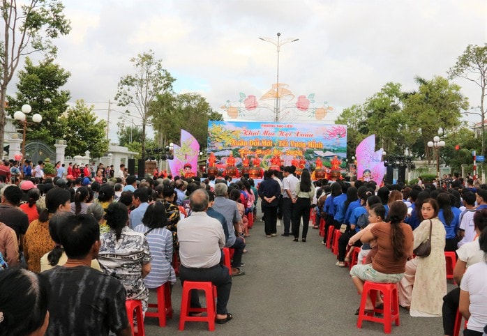 VIDEO: Ký ức Tết xưa ùa về ở chợ quê giữa phố  - Ảnh 2.