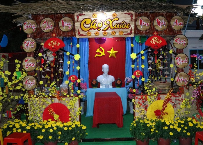 VIDEO: Ký ức Tết xưa ùa về ở chợ quê giữa phố  - Ảnh 8.