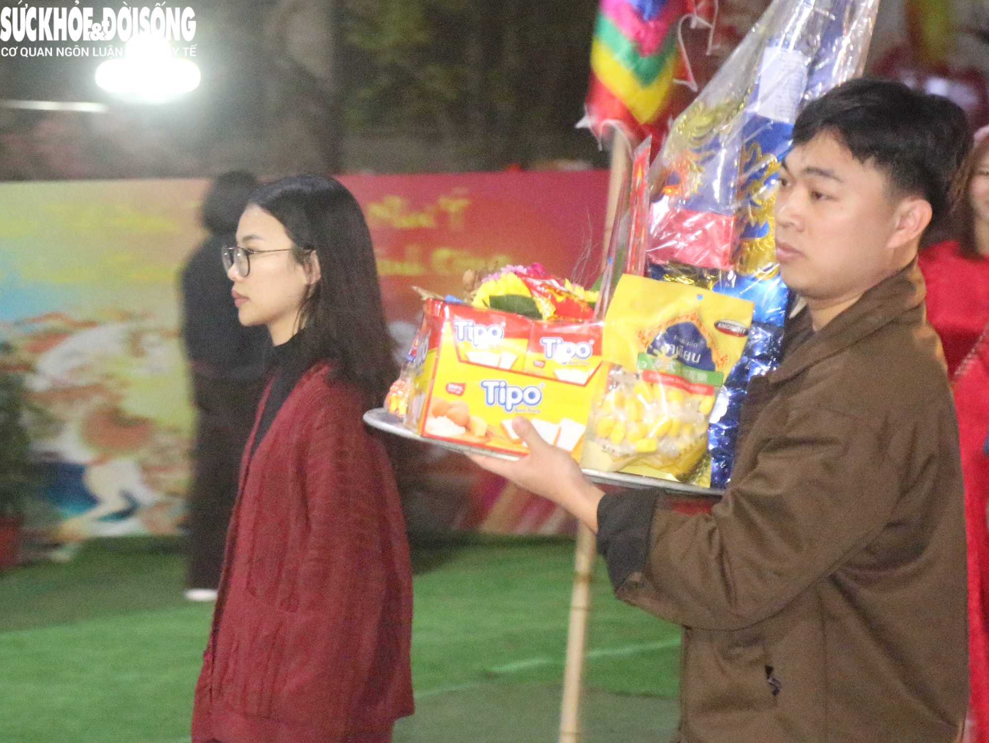 Chuyện chưa biết về xin lộc đêm Giao thừa ở ngôi đền thiêng thờ thần rắn- Ảnh 16. Chuyện chưa biết về xin lộc đêm Giao thừa ở ngôi đền thiêng thờ thần rắn- Ảnh 16.