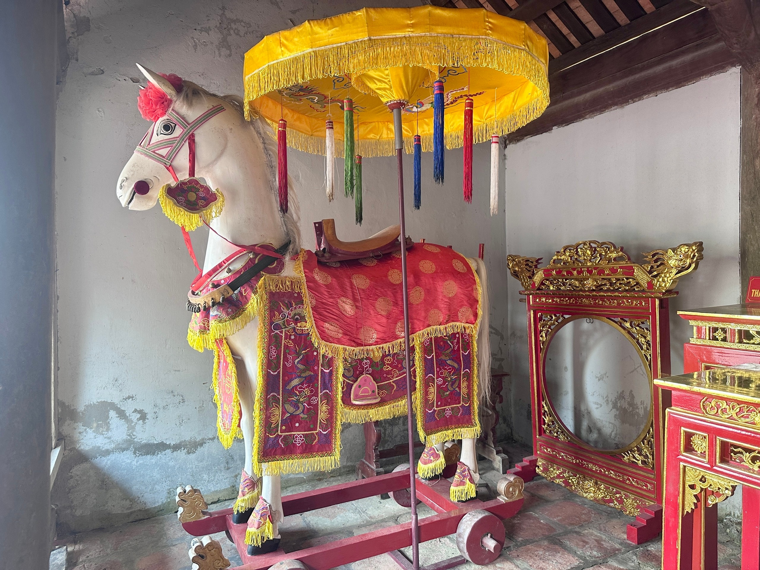 Những bí ẩn trong ngôi đền linh thiêng tồn tại hàng trăm năm ở xứ Nghệ- Ảnh 7.